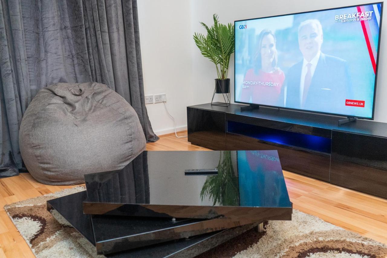 Cosy 2 Bed With Parking Near Piccadilly, Etihad Stadium And Coop Live Sleeps Up To 5 Villa Manchester Esterno foto