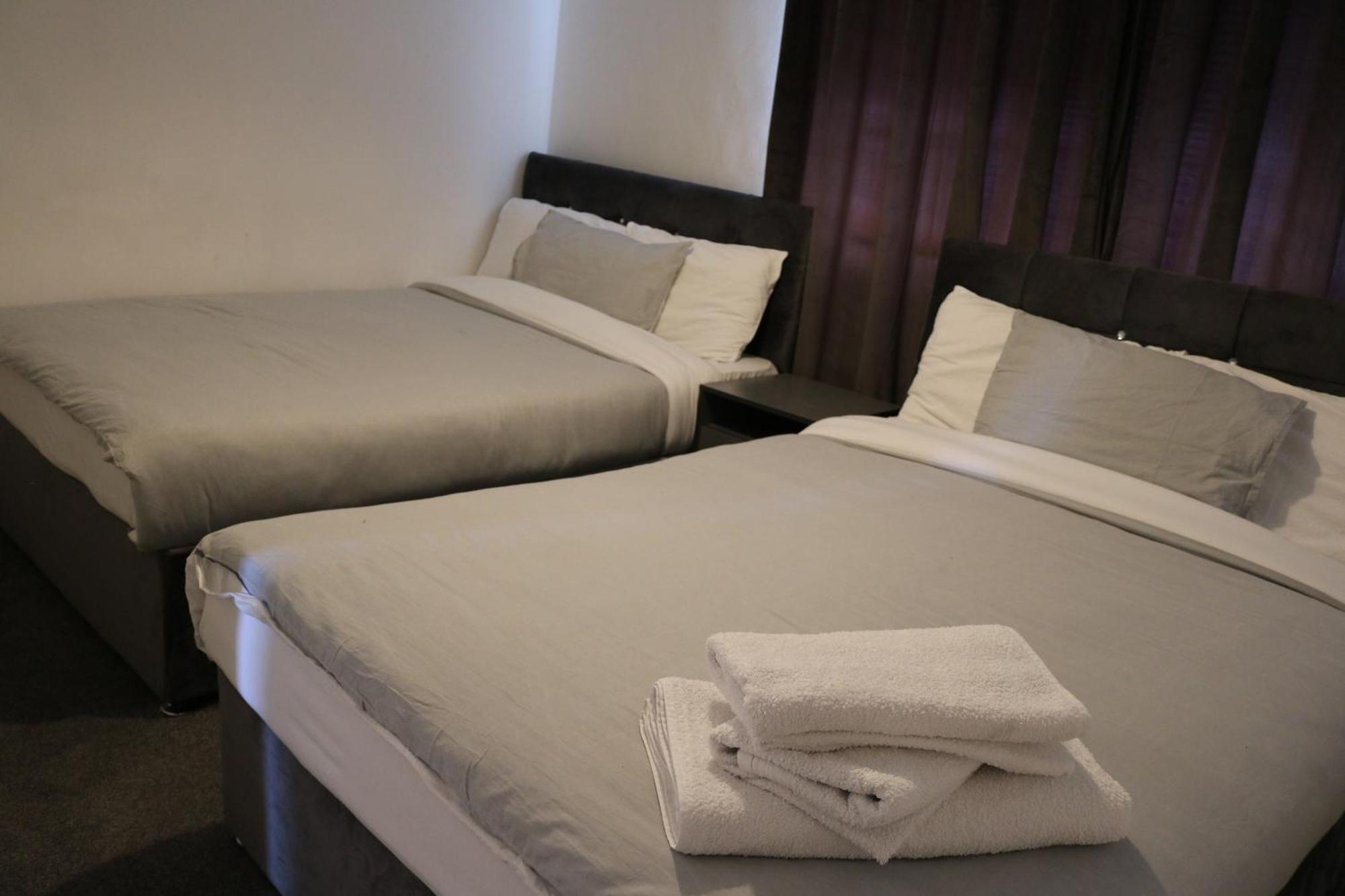 Cosy 2 Bed With Parking Near Piccadilly, Etihad Stadium And Coop Live Sleeps Up To 5 Villa Manchester Esterno foto